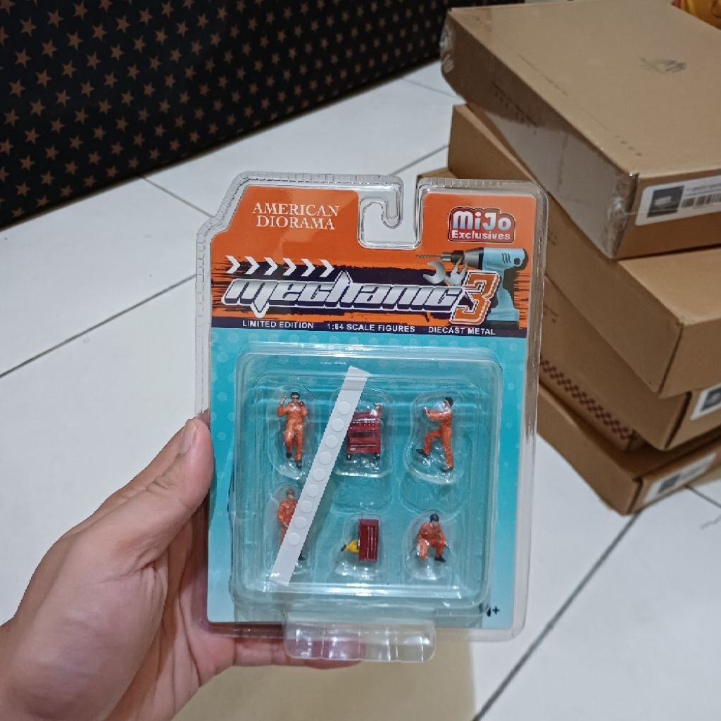 American Diorama mechanic 3