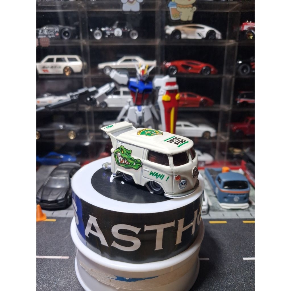 HOTWHEELS VW COMBI CUSTOM BONEK MANIA