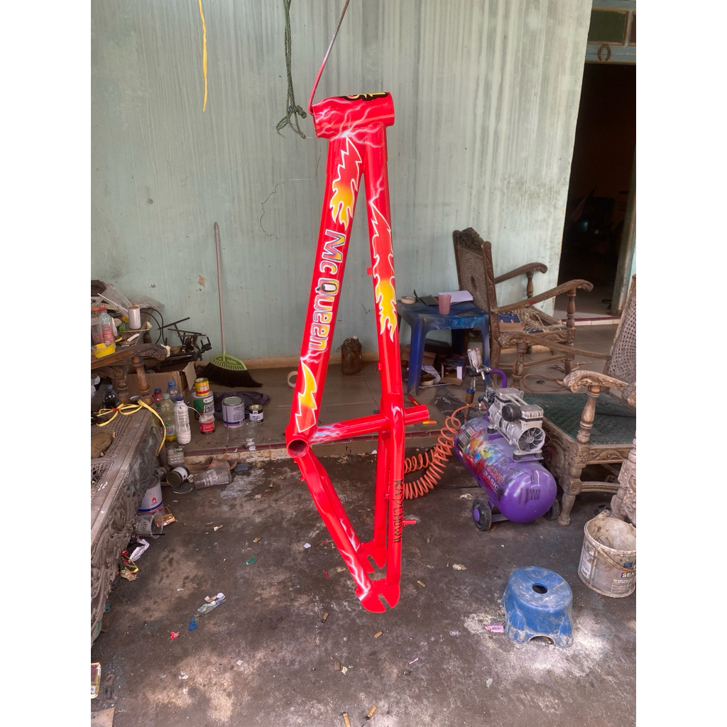 frame pasific mc queen airbrush