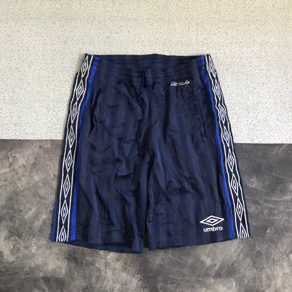 Celana pendek Umbro size L preloved