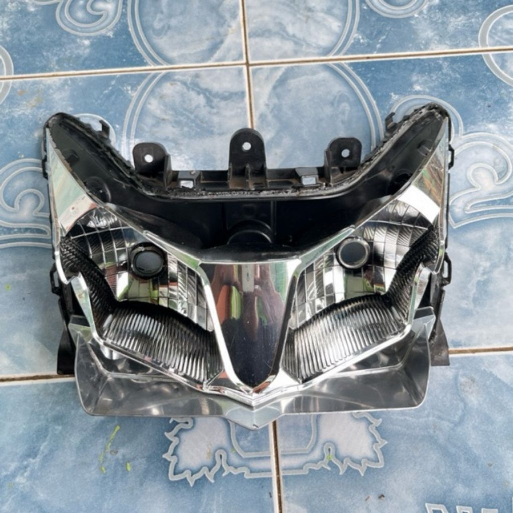 Reflektor Lampu Depan Honda Vario Techno 125 Kzr Tanpa Mika BEKAS ORIGINAL