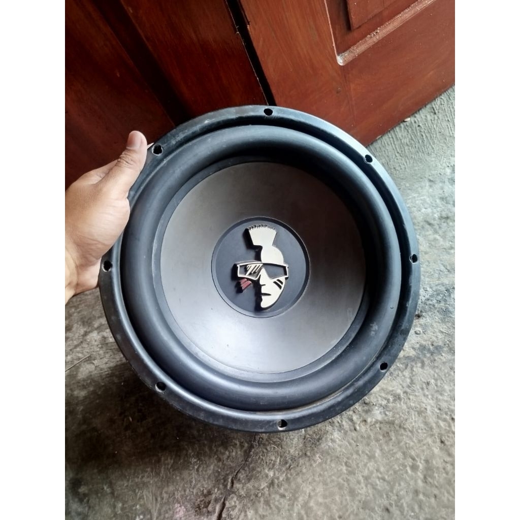 subwoofer mohawk second