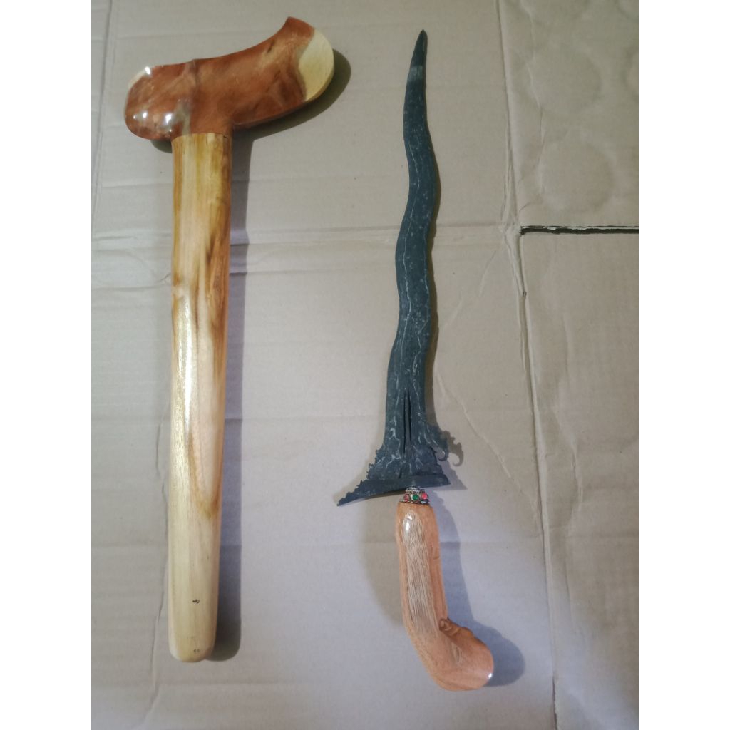 KERIS PANDAWA CINARITA