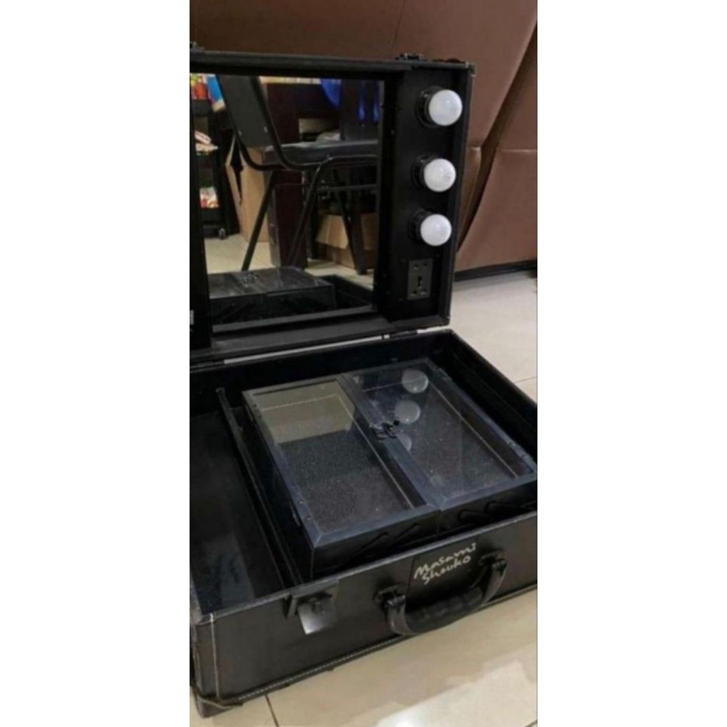 Preloved beauty case masami shouko - koper makeup second