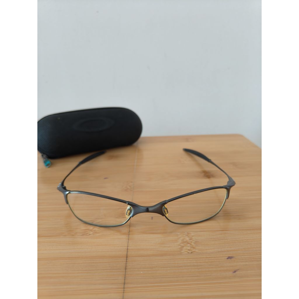 Kacamata Oakley Preloved