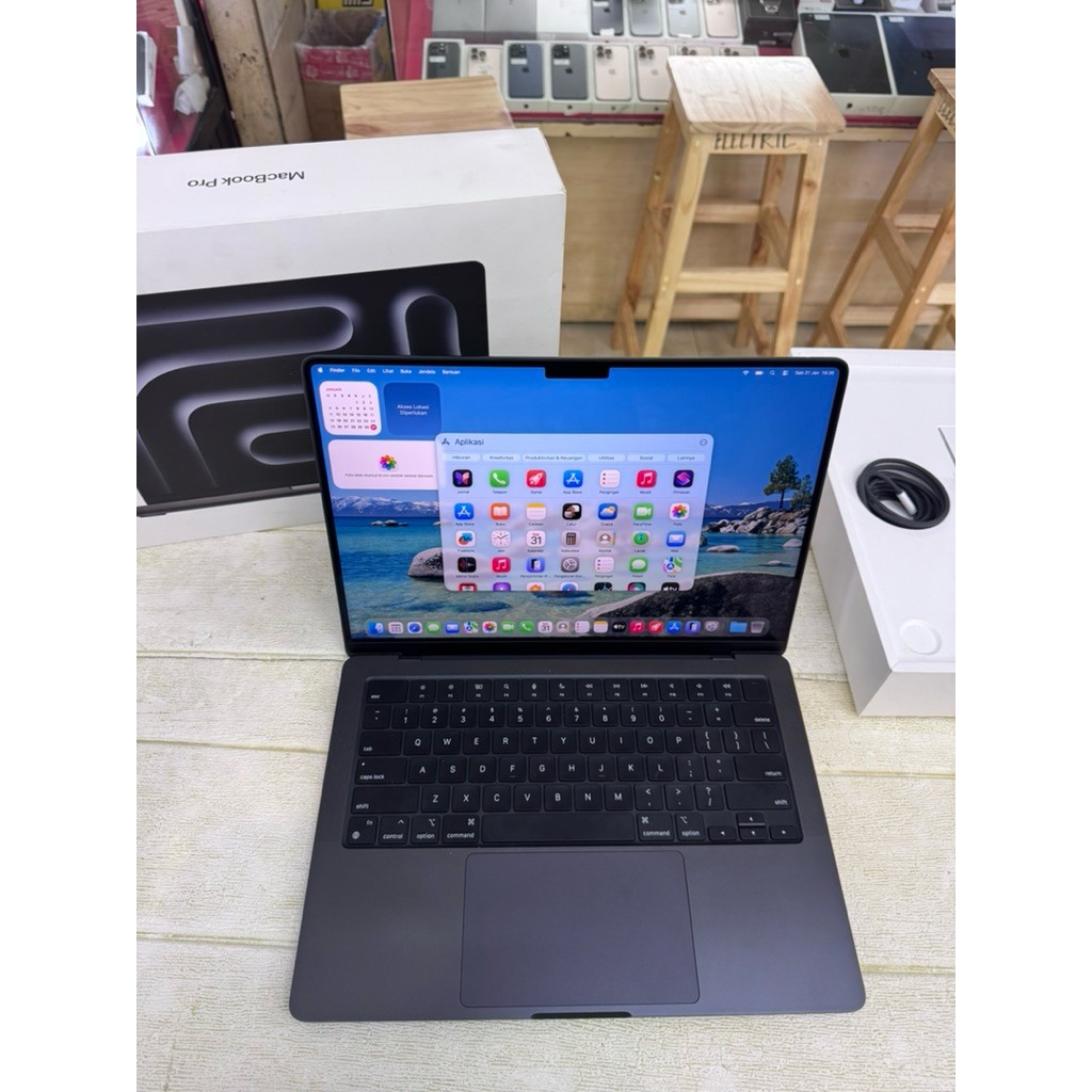 (ibox)Apple Macbook Pro M4 14-inch ram 16gb/512gb bekas second fulset original ex resmi ibox