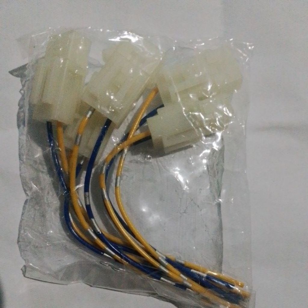 Rumah Sekring Tancap Blade Fuse Kecil Putih kabel bintik
