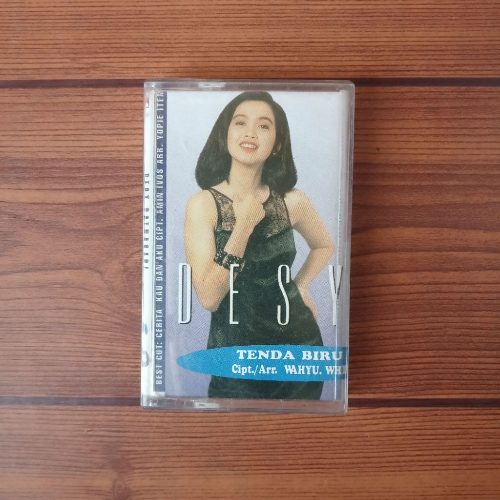 Kaset DESY RATNASARI Tenda Biru