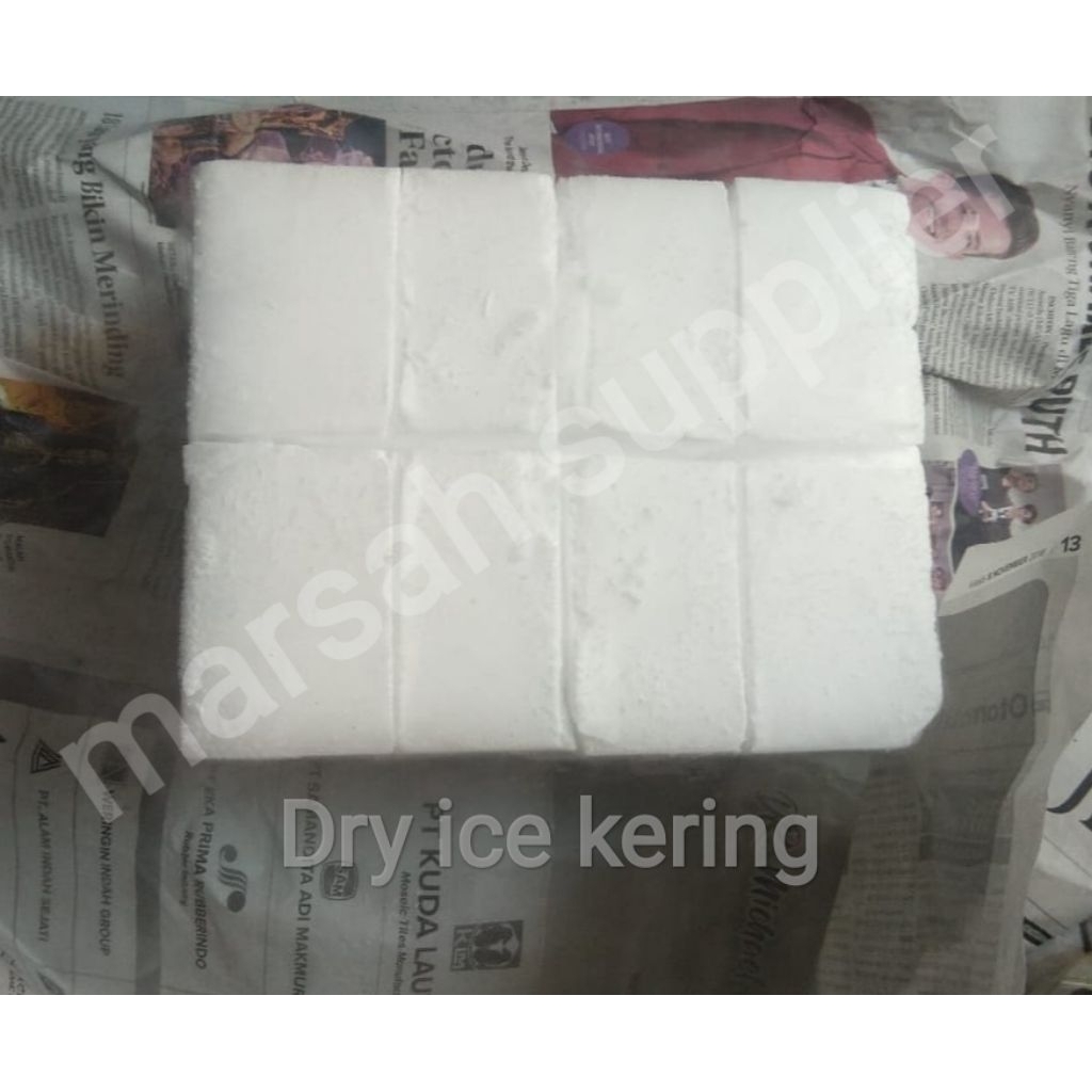 Dry ice / es kering / dry es / biang es  Surabaya