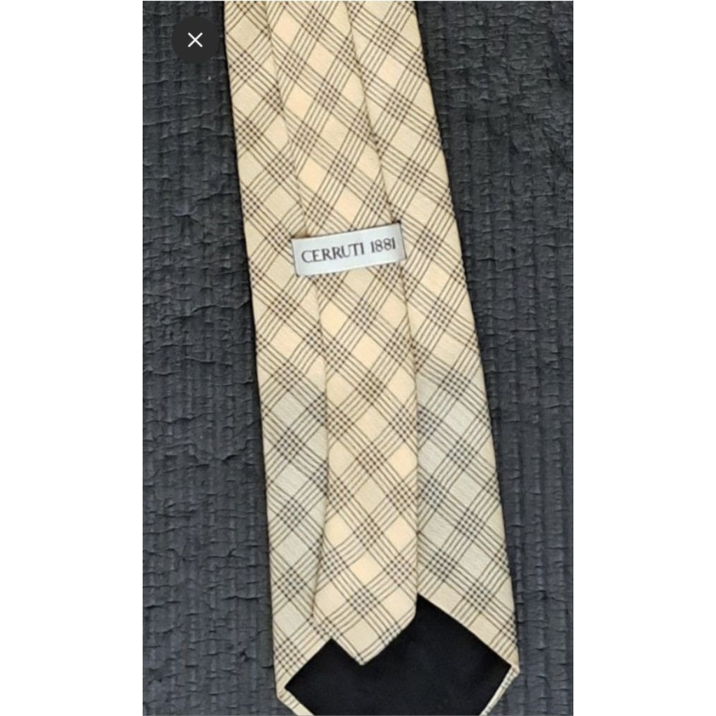 Dasi (neck tie) pria dewasa merk Cerruti 1881.Italy. kondisi second: kondisi like new tidak ada caca