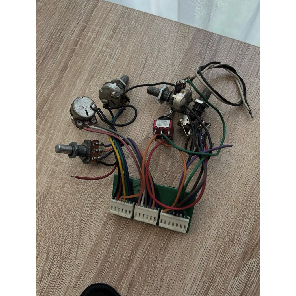 Preamp bartolini MK1 3 band + switch aktif/pasif