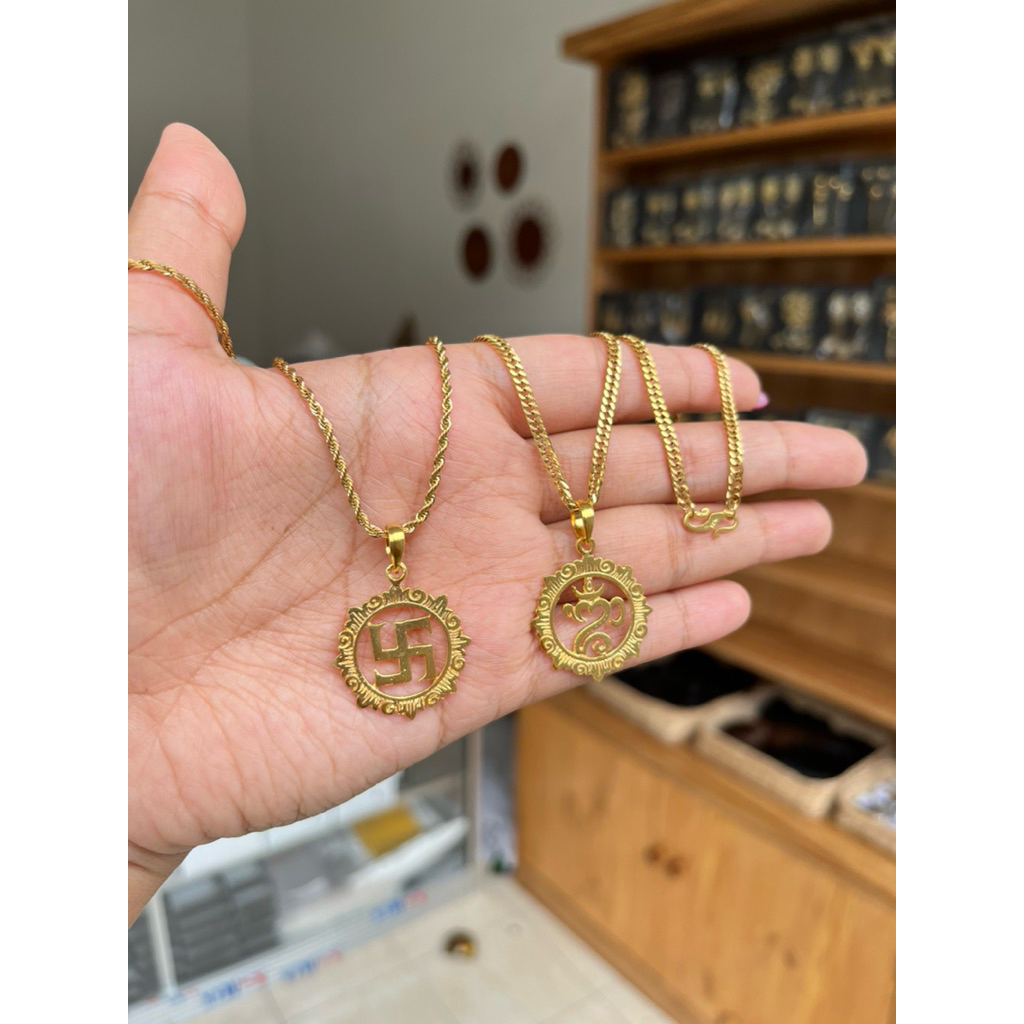 kalung omkara dan swastika lapis emas / kalung omkara / kalung swastika / kalung cowok / kalung anak