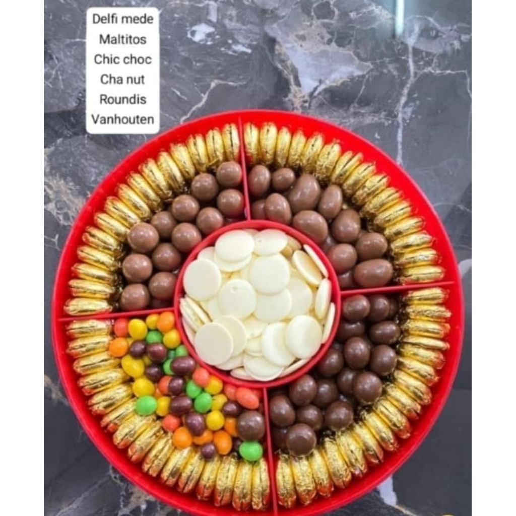 hampers lebaran/parcel coklat Delfi/parcel kacang mete/parcel coklat/paket coklat L'agie toples bula