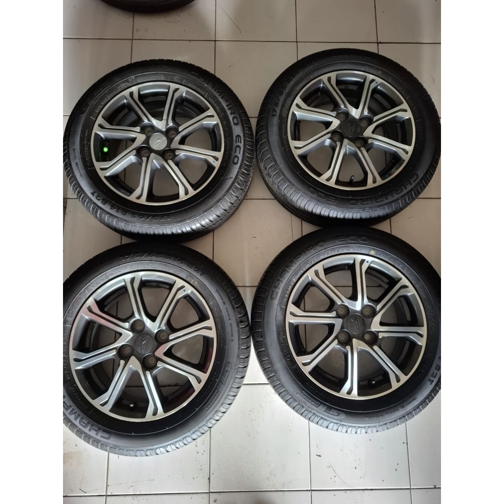 Velg Sigra 2021 ring 14