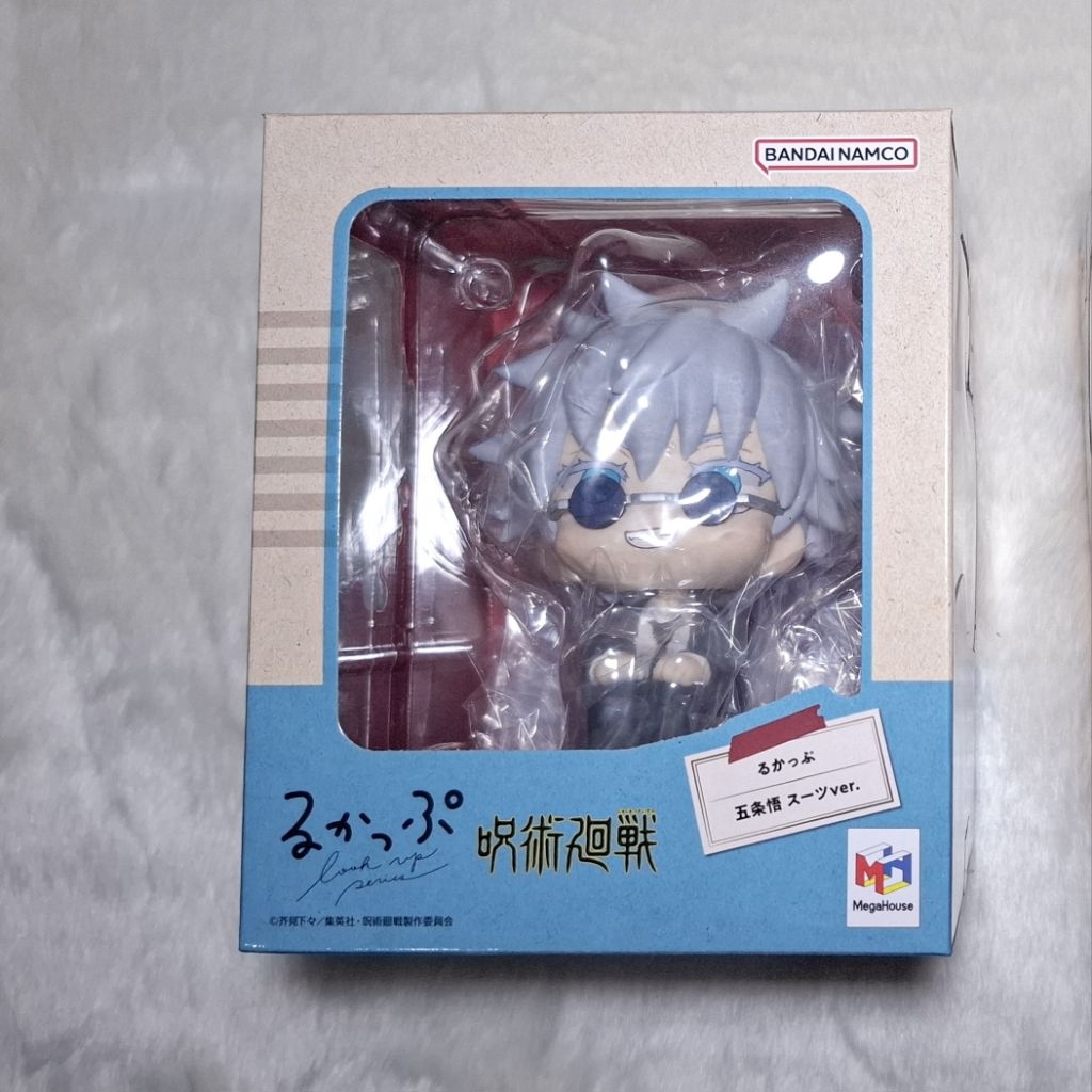 Jujutsu Kaisen Look Up Figure Gojo Satoru Suit Ver.