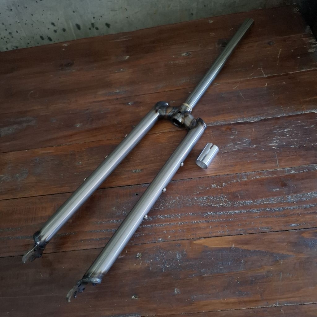 Edsen Segmented Fork Size Standar (1 inch) Discbrake, Raw Glossy