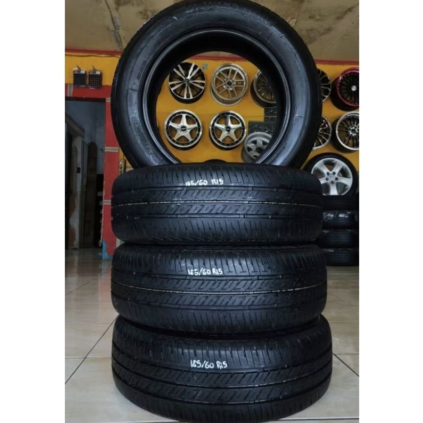 Ban Copotan 185/60 R15 Bridgedtone Techno