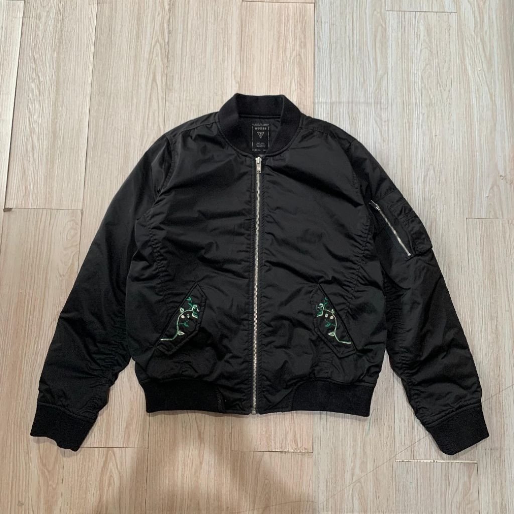 Guess Bomber Jacket Original  STYLE YG3W4860– Size XS