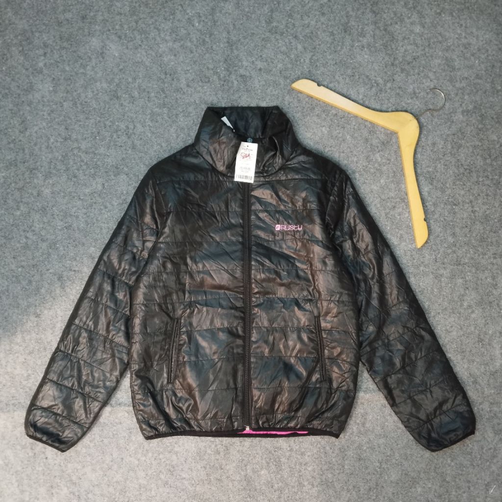 Jaket Rusty Titiktemukuu