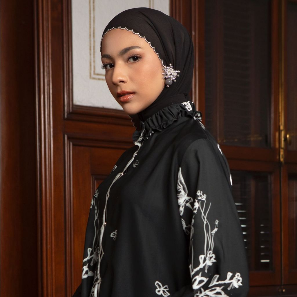 Lozy Hijab - Dyna Classic Shawl (Pashmina Embroider Ceruty Bordir Premium)