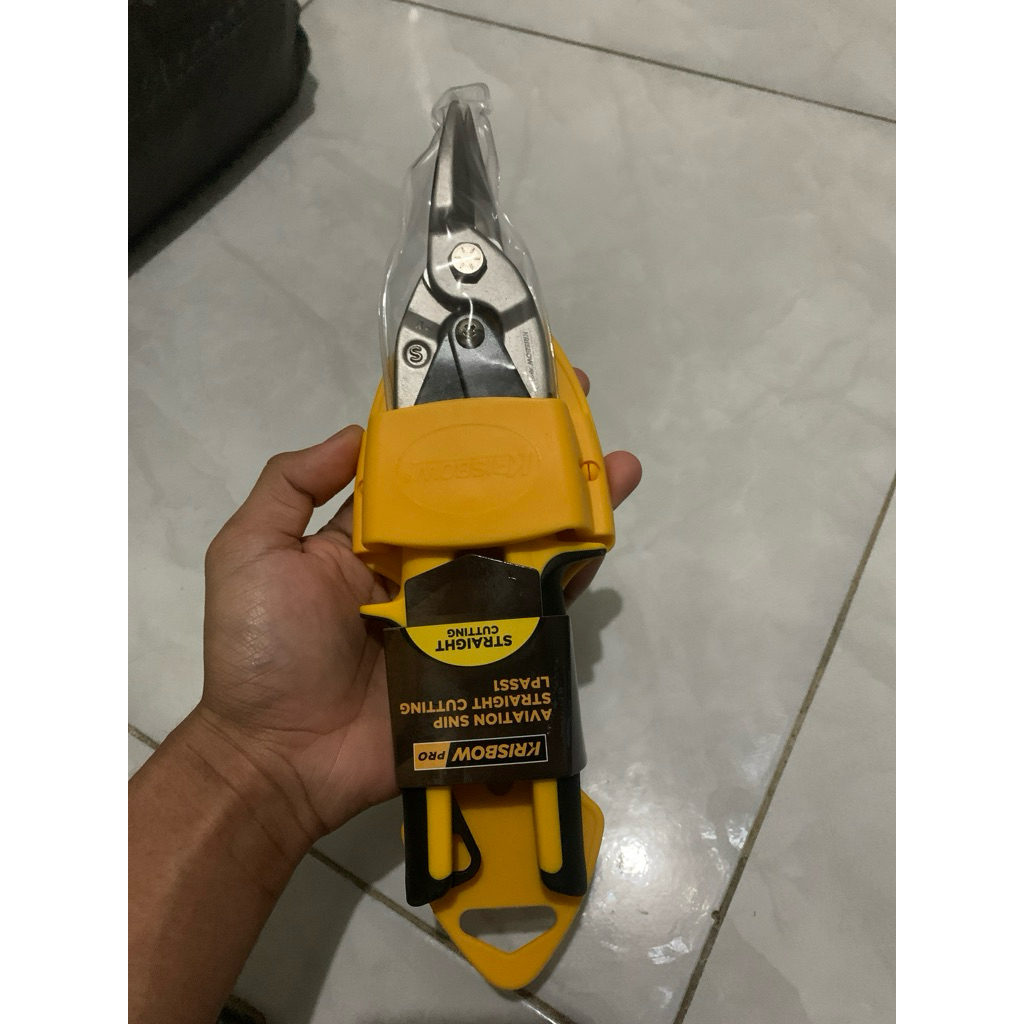 gunting baja ringan krisbow lurus