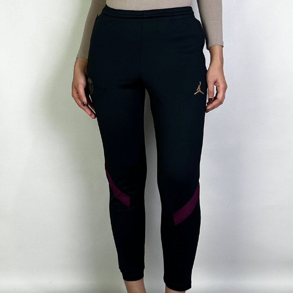 celana wanita Jordan size XS (26-28) seperti baru 100% original 020226H