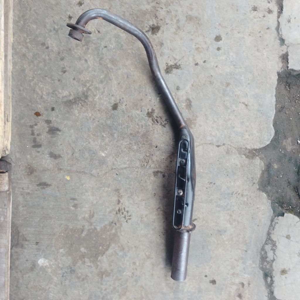 LEHERAN KENALPOT UNTUK MOTOR HONDA CS 1/ONE ORIGINAL BEKAS COPOTAN SECOND