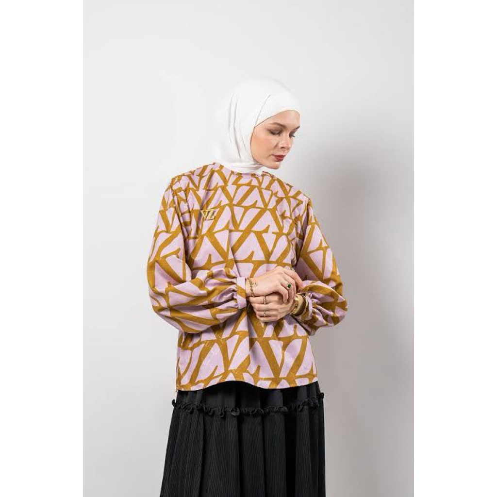 VZ MEDALIST TOP - BY VIVI ZUBAEDI