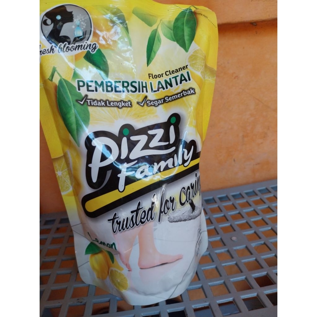 pizzi pembersih lantai