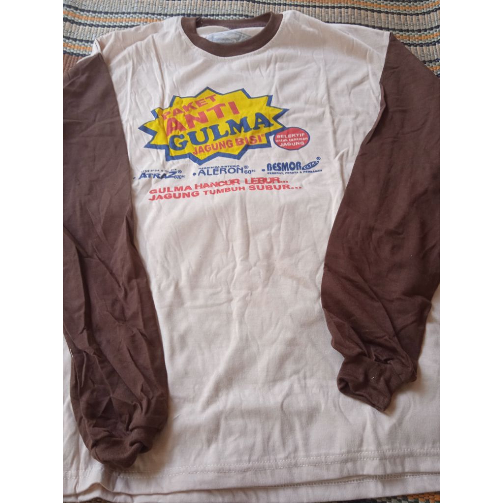 Kaos Hadiah Obat Pertanian Anti Gulma Lengan Panjang