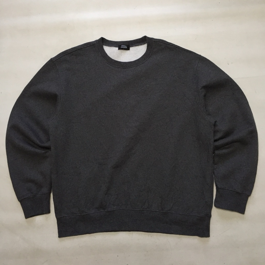 MUSINSA STANDARD CREWNECK SWEATER
