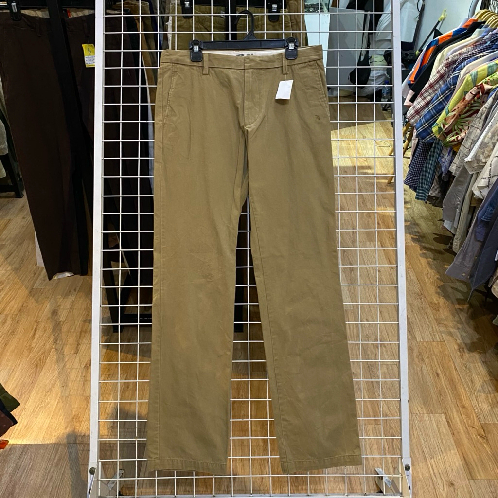 Old Navy Chino Pants