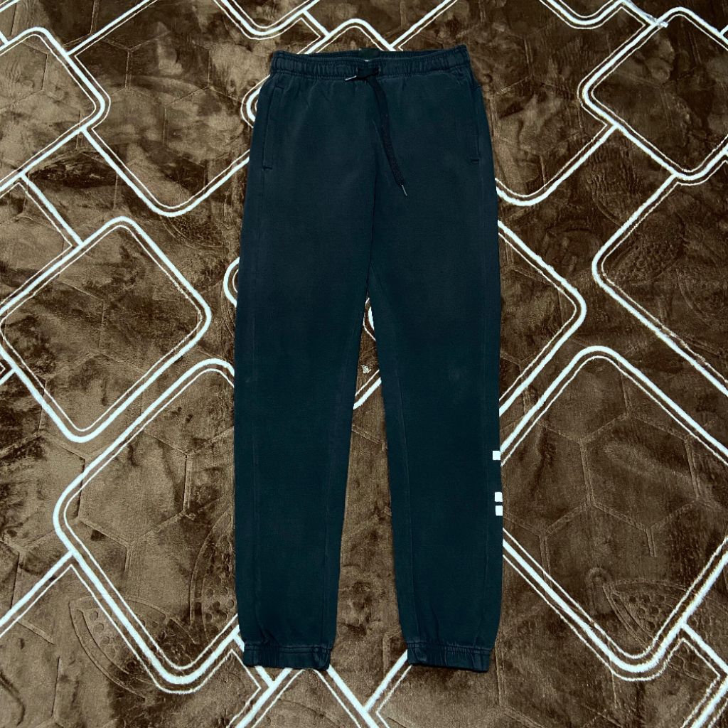 JOGGERPANTS ADI FONT/JOGGER BEKAS/JOGGER SECOND