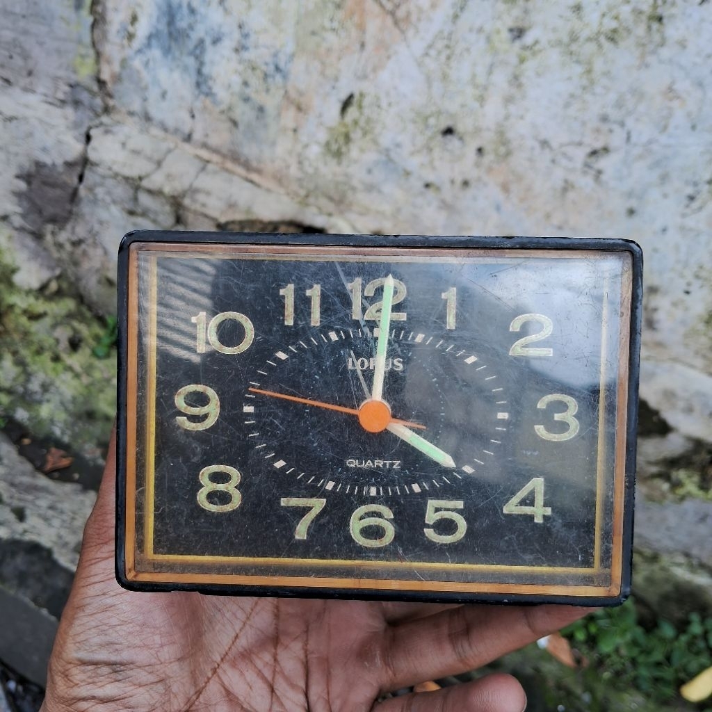 jam portable lorus jadul