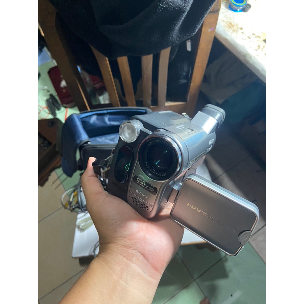 Camcorders DCR-TRV285E sony second