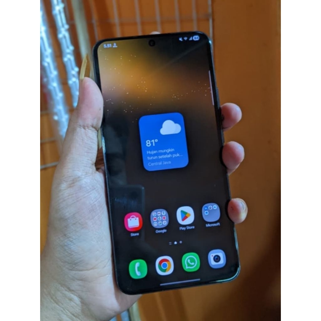 Samsung s22 plus second