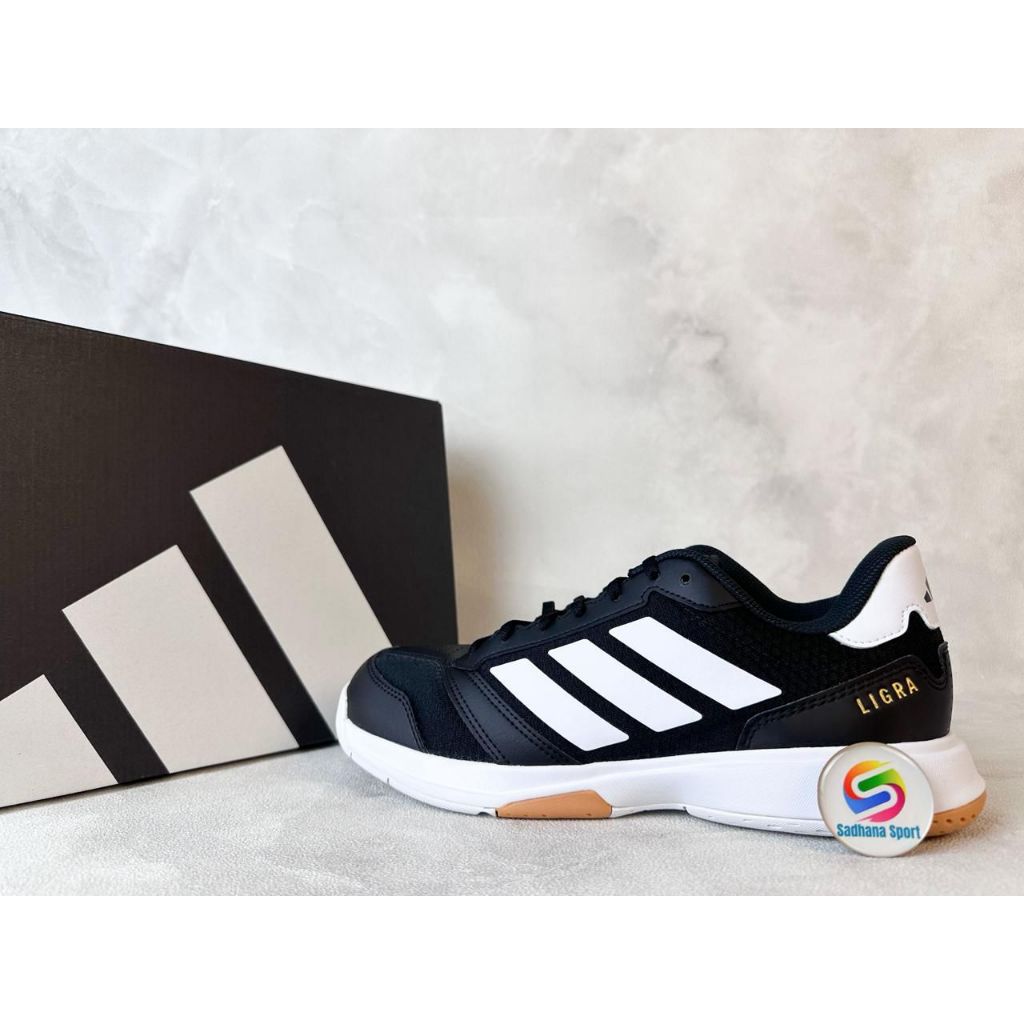 Sepatu Olahraga Indoor Adidas Ligra 8 M Black [IH0526]
