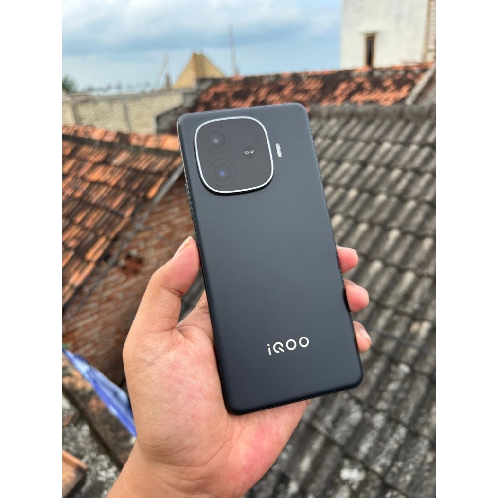 iqoo z9 8/128 second