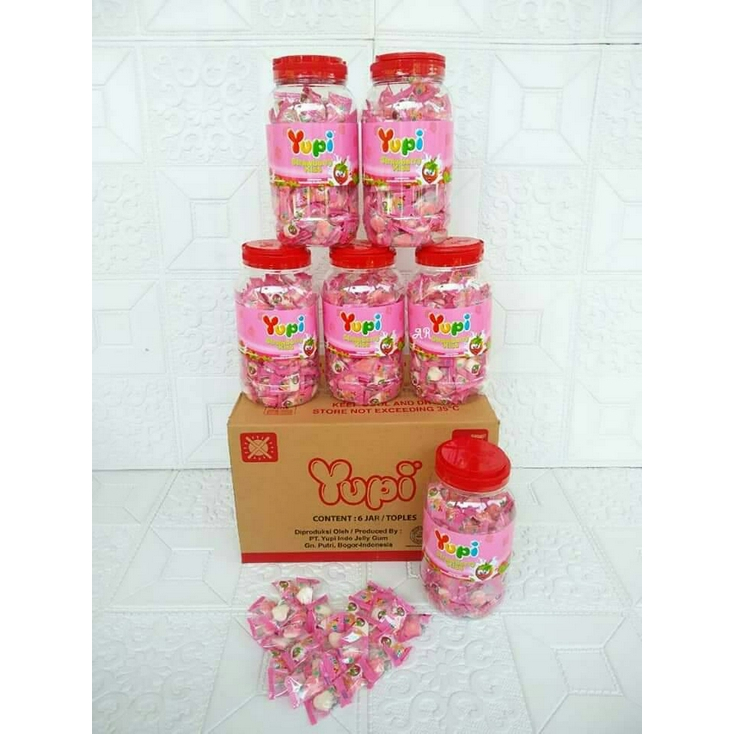 YUPI STRAWBERRY KISS TOPLES