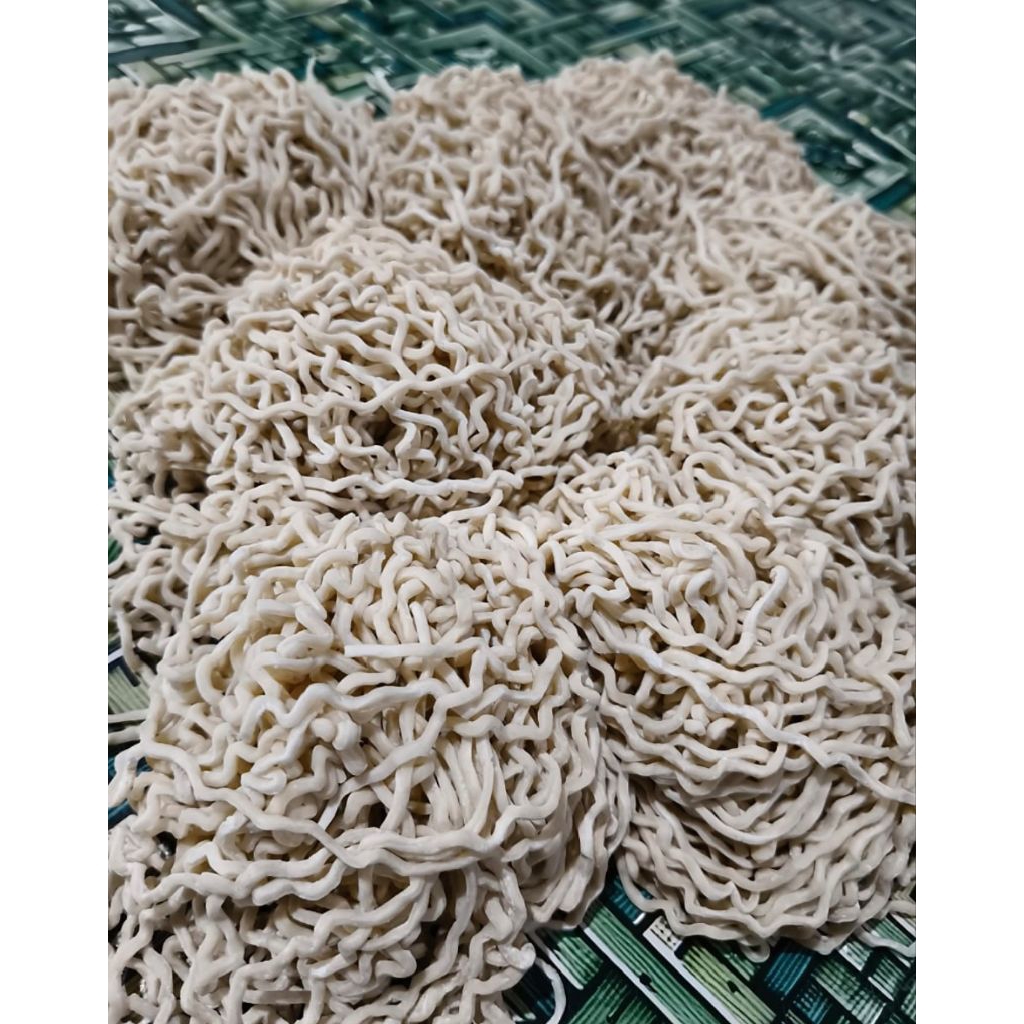 Mie mentah keriting Siantar berkualitas