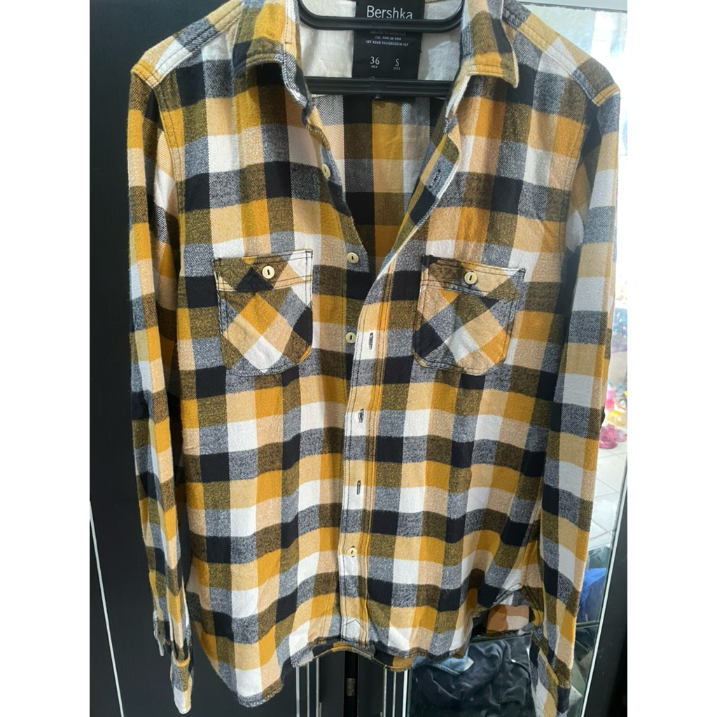Kemeja Bershka pria