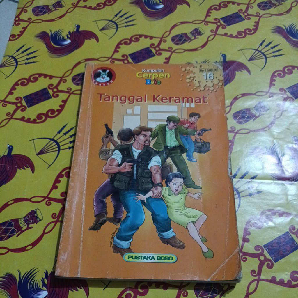 Buku kumpulan cerpen Bobo - Tanggal keramat