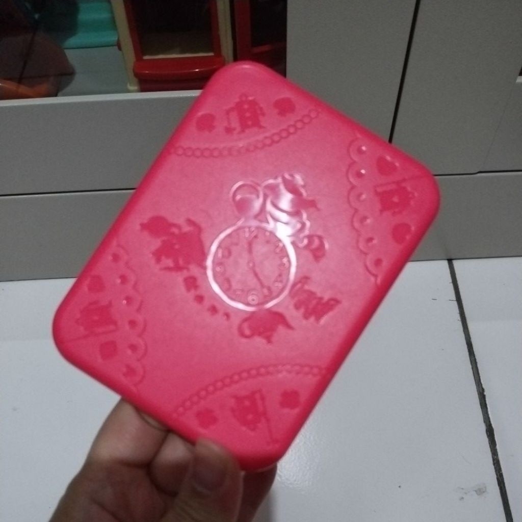 preloved mainan boneka meja barbie alice disney bandai