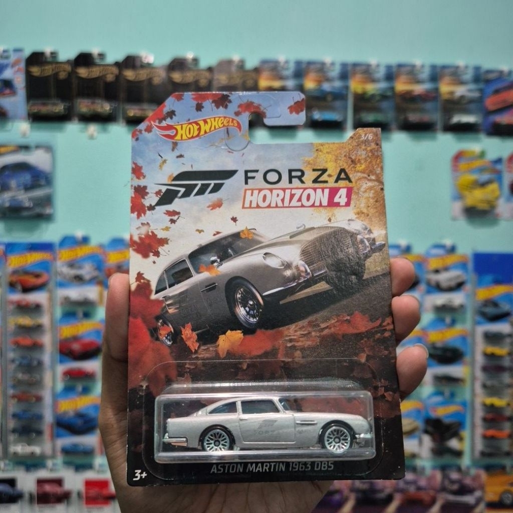 HOT WHEELS FORZA HORIZON 4 ASTON MARTIN 1963 DBS SILVER