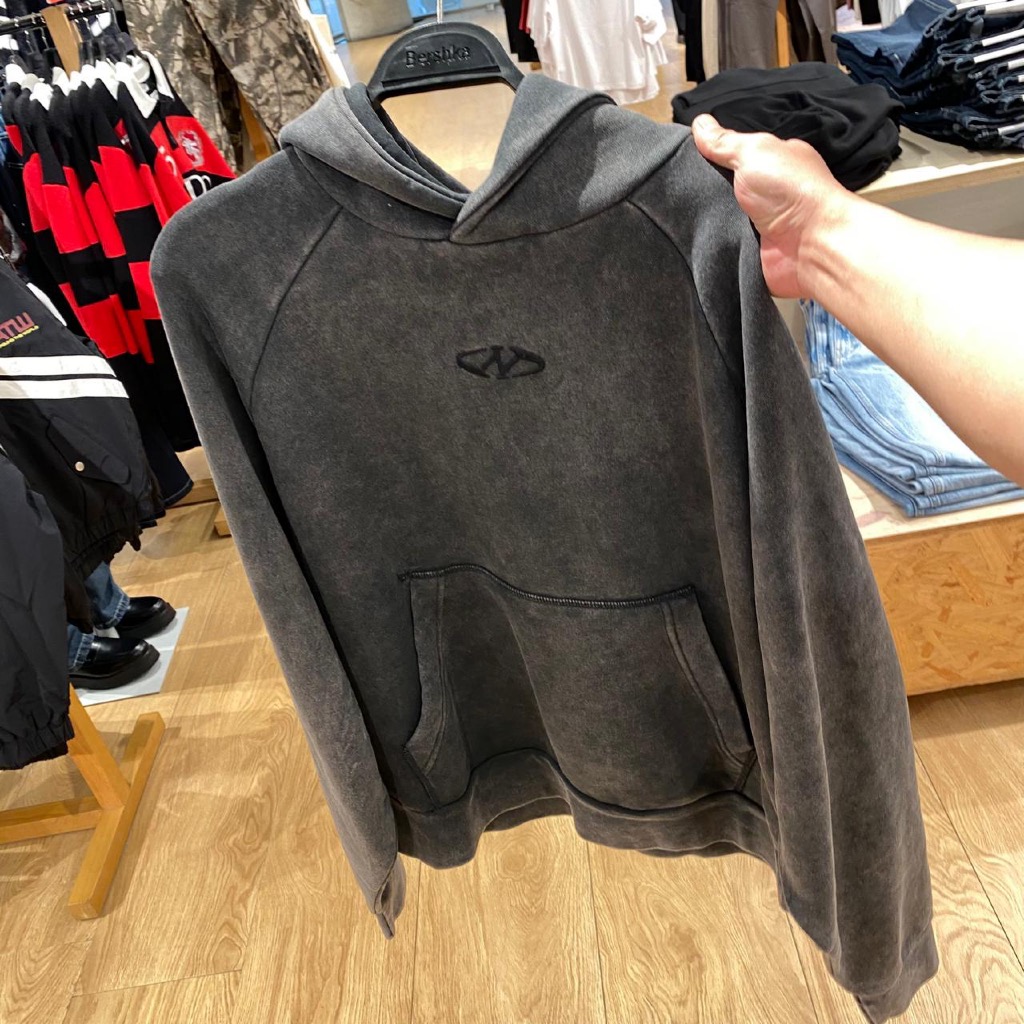 JASTIP. Hoodie Boxy Bershka (MAN)