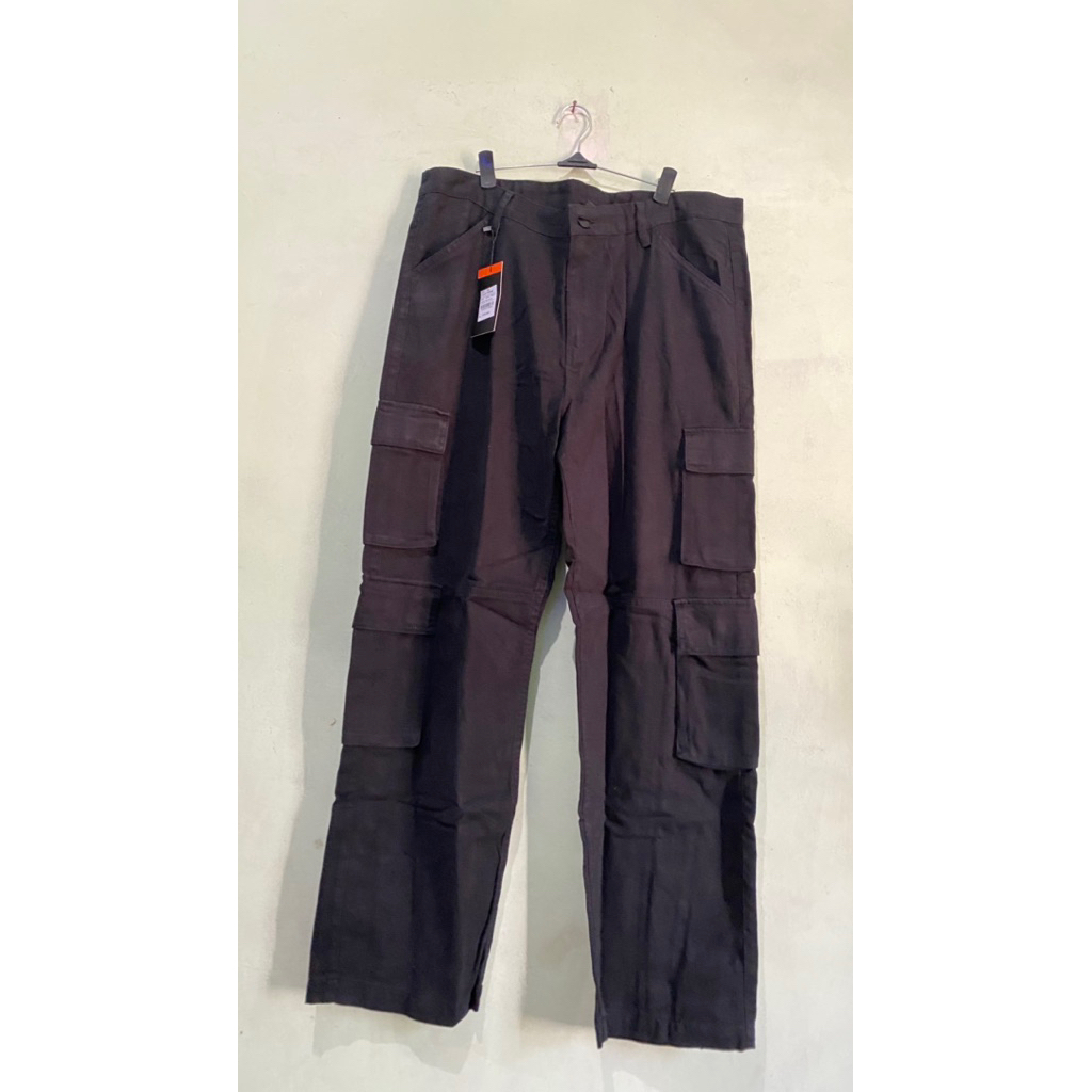 celana cargo hitam bahan jeans, size 34 brand cole