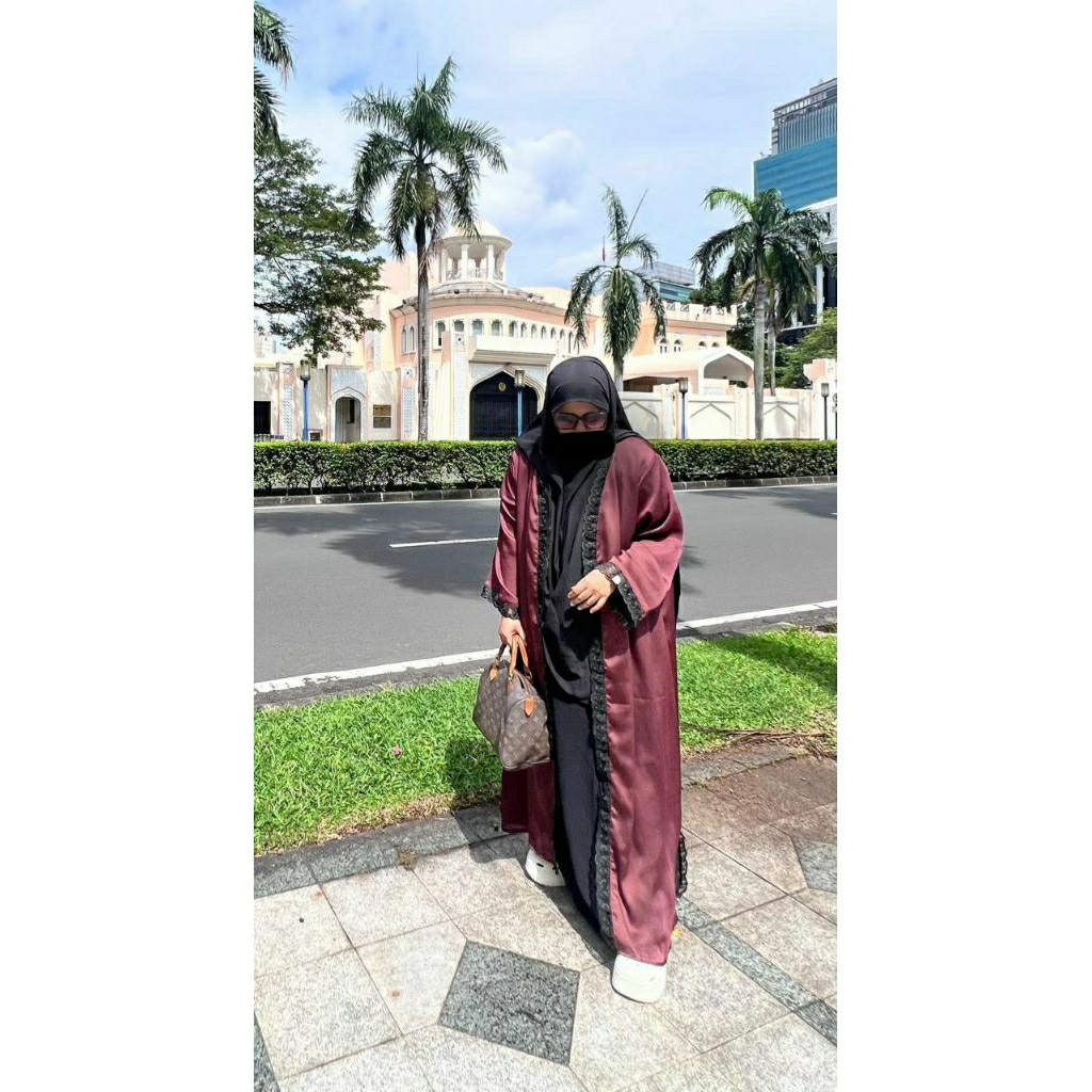 Layali Outer