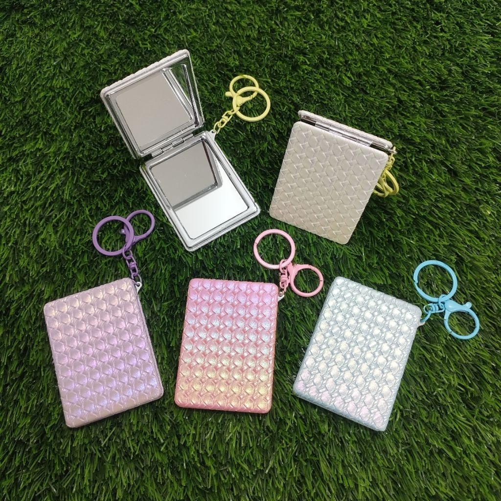 MINISO BALI | Gantungan Kunci Cermin Kaca Aesthetic / Cermin Lipat Kaca Rias Make Up 2 Sisi / Gantun