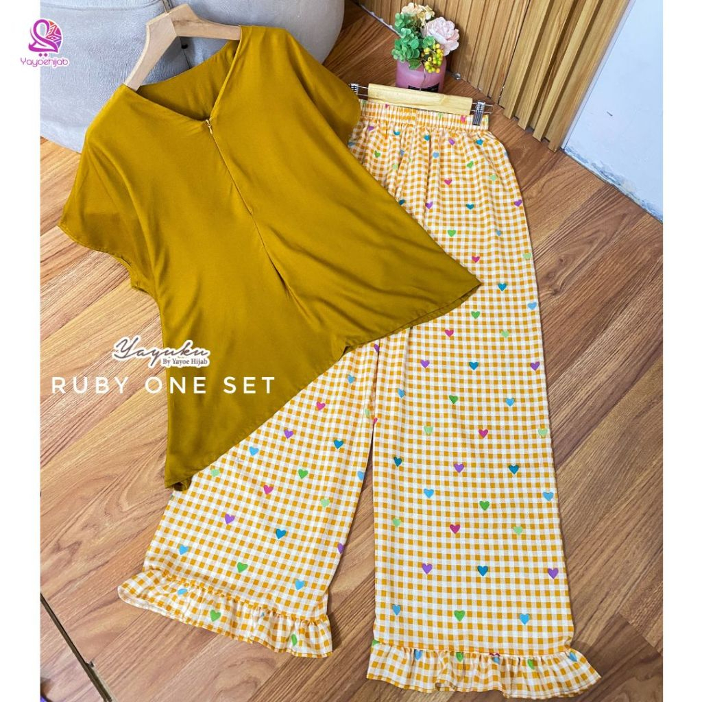 Ruby One Set Daily Pajamas Kekinian Baju Wanita Tangan Pendek Atasan Celana Panjang Rayon Twill