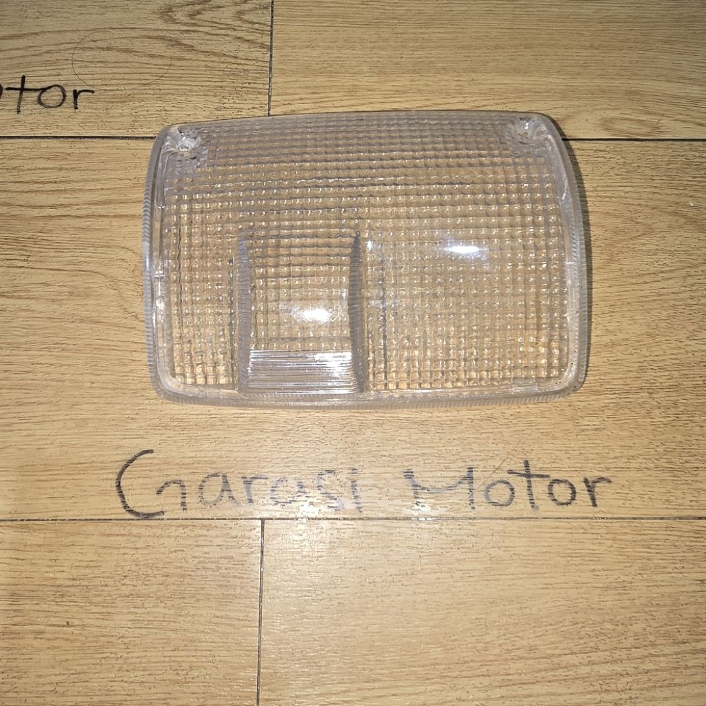 MIKA KACA LAMPU SEIN RETING DEPAN KANAN ISUZU PANTHER PUTIH